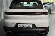 Porsche Cayenne Base