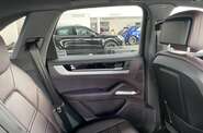 Porsche Cayenne Base