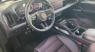 Porsche Cayenne Base