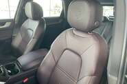 Porsche Cayenne Base