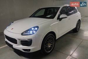 Porsche Cayenne 2019 року