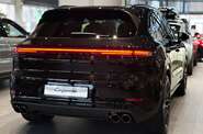 Porsche Cayenne Black Edition