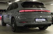 Porsche Cayenne Black Edition
