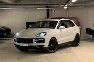 Porsche Cayenne Base