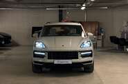 Porsche Cayenne Base
