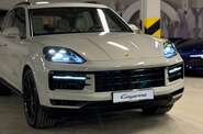 Porsche Cayenne Base