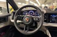 Porsche Cayenne Base