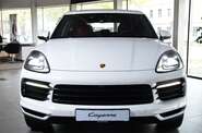 Porsche Cayenne Base