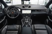 Porsche Cayenne Base