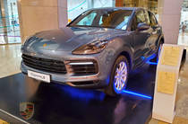 Porsche Cayenne Base