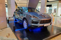 Porsche Cayenne Base