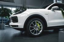 Porsche Cayenne Base