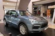 Porsche Cayenne Base