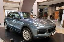 Porsche Cayenne Base