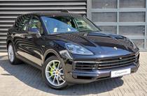 Porsche Cayenne Base