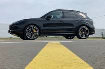 Porsche Cayenne Base