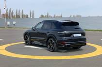 Porsche Cayenne Base