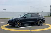 Porsche Cayenne Base