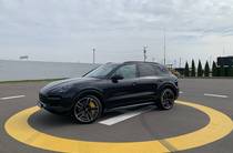 Porsche Cayenne Base