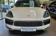 Porsche Cayenne Base