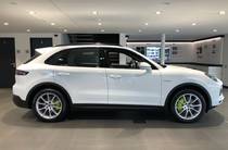 Porsche Cayenne Base