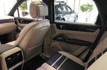 Porsche Cayenne Base