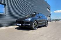 Porsche Cayenne Base