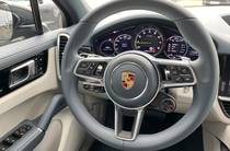 Porsche Cayenne Base