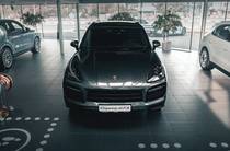 Porsche Cayenne Base