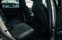 Porsche Cayenne Base