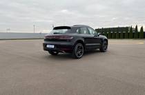 Porsche Macan Base