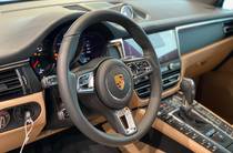 Porsche Macan Base