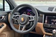 Porsche Macan Base