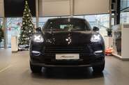 Porsche Macan Base