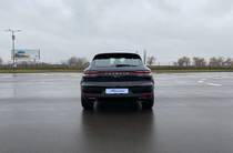 Porsche Macan Base