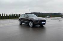 Porsche Macan Base