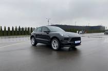 Porsche Macan Base