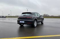 Porsche Macan Base