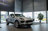 Porsche Macan Base