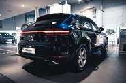 Porsche Macan Base