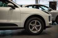 Porsche Macan Base