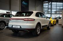 Porsche Macan Base