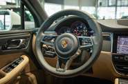 Porsche Macan Base