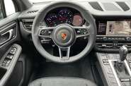 Porsche Macan Base