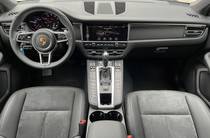 Porsche Macan Base