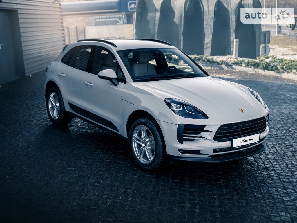 Porsche Macan Base