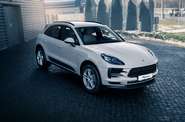 Porsche Macan Base