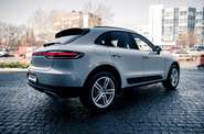 Porsche Macan Base