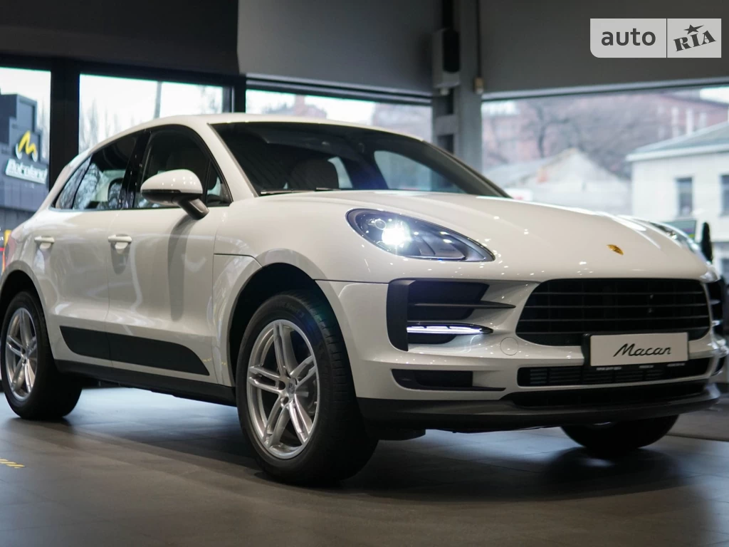 Porsche Macan Base