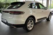 Porsche Macan Base